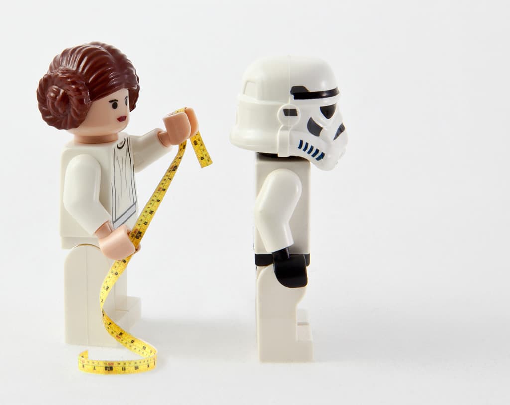 Lego Leia mesure un Stormtrooper