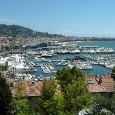 Photo du port de Cannes agence SEO