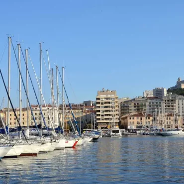 Photo du port de Marseille agence seo